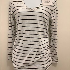 NWT Isabel maternity by Ingrid and Isabel shirred tee❤️❤️❤️❤️